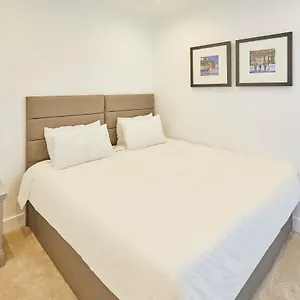Host & - One Apartment