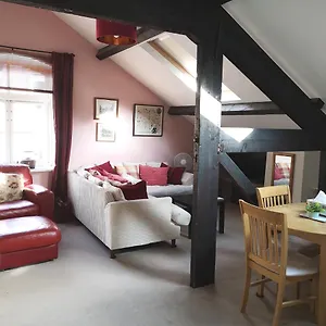 Toffee Loft Apartment