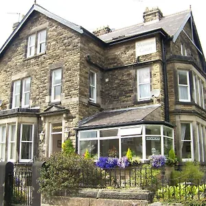 Shannon Court Apartment