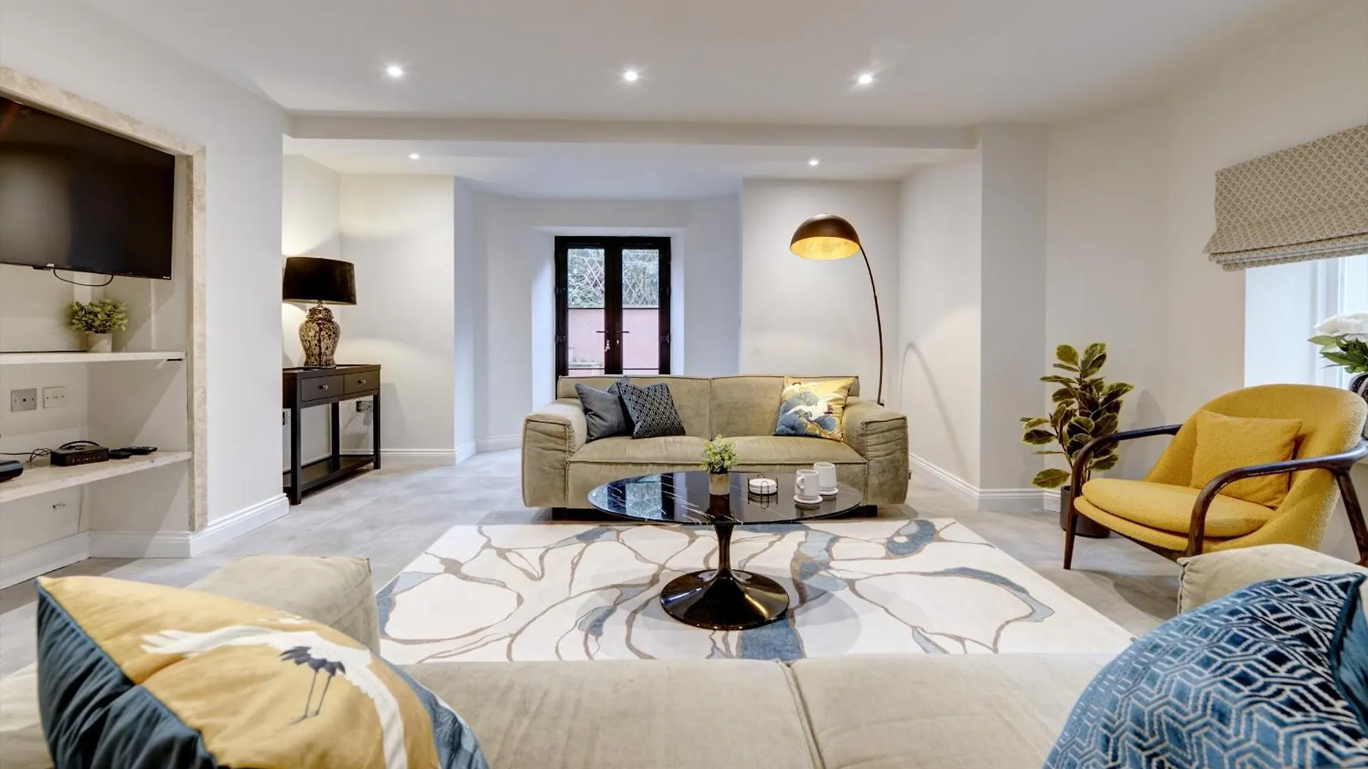 Elmleigh Nook - Central With Parking ile iletişim